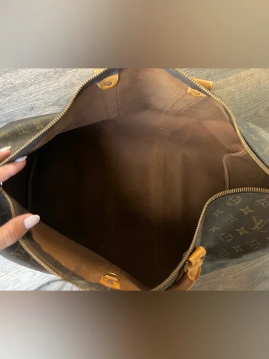 LV Travel Bag - Picture 5 of 7